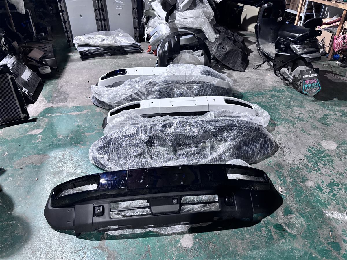 กันชนถอดแท้ iCAR V23 ในคลังสินค้า